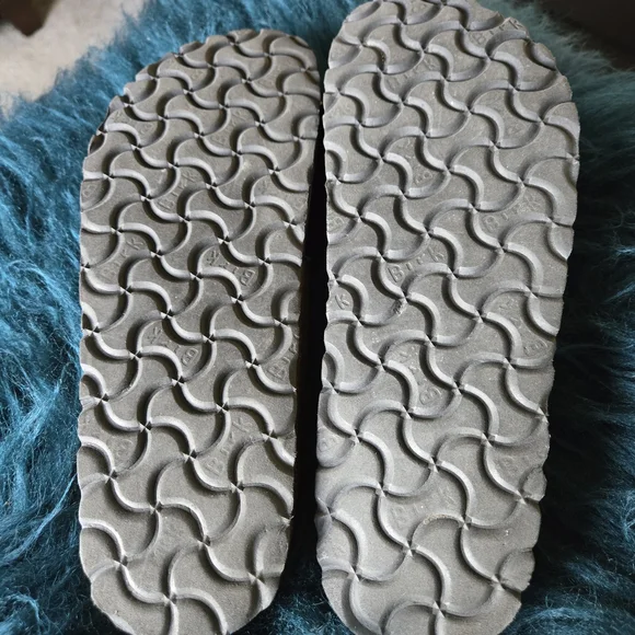 Birkenstock Black Shiney Sandals EU Size 37 US Size 6.5 Women's - Picture 4 of 4